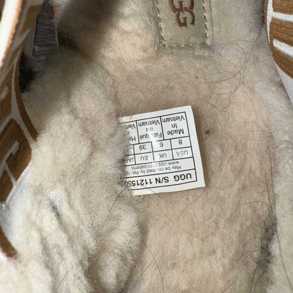 UGG sandals furry size 8 - Picture 3 of 5